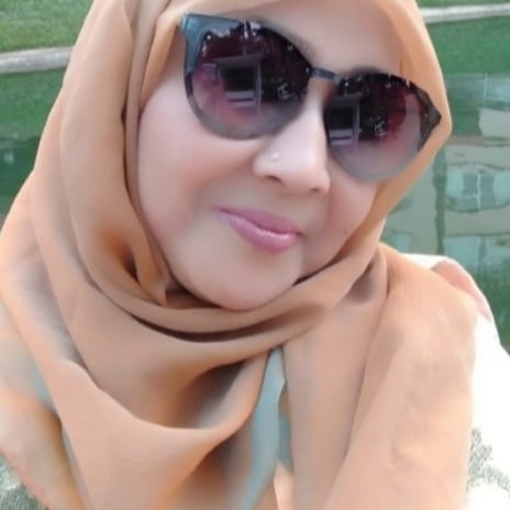 রো ক্সা না  আ বি দা